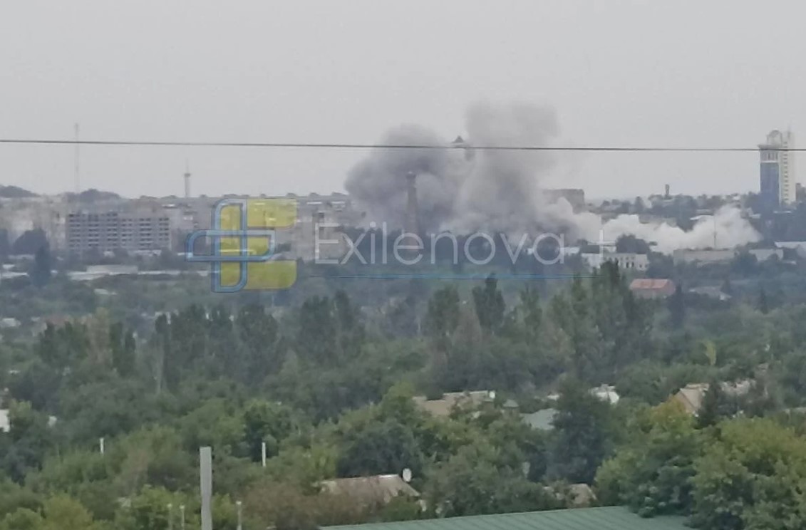 В окупованому Донецьку пролунала серія потужних вибухів: ймовірна ціль — штаб 51-ї армії РФ В окупованому Донецьку пролунала серія потужних вибухів: ймовірна ціль — штаб 51-ї армії РФ